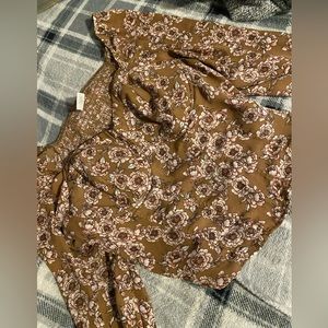 Long sleeved flower print boho top🤎🌸